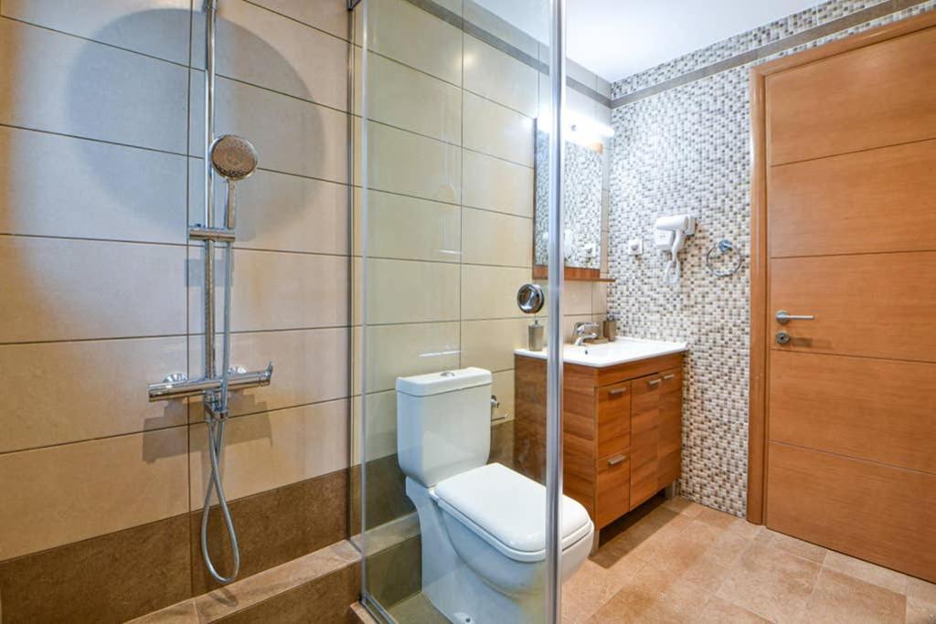 Апартаменти Modern Hospitality, With Private Garden, Афіни Екстер'єр фото