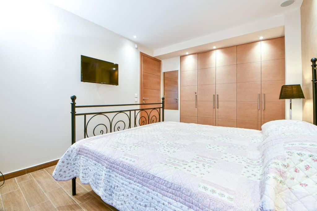 Апартаменти Modern Hospitality, With Private Garden, Афіни Екстер'єр фото